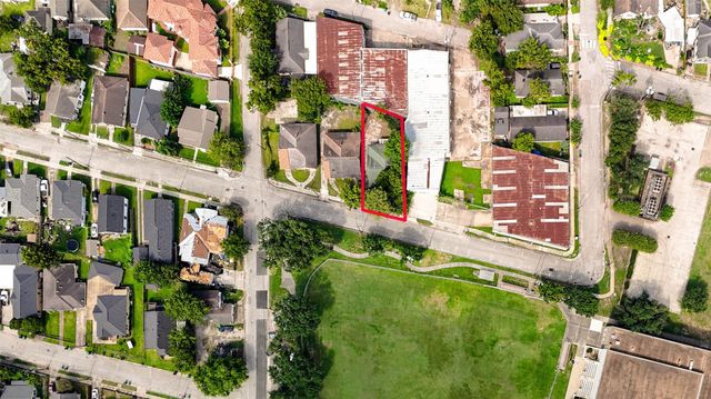 211 N Jenkins Street, Houston, TX 77003
