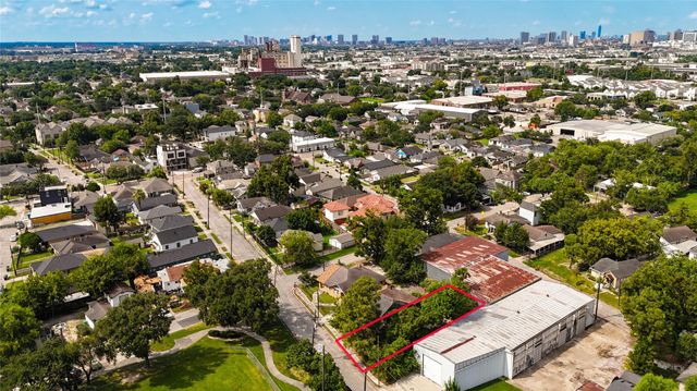 211 N Jenkins Street, Houston, TX 77003