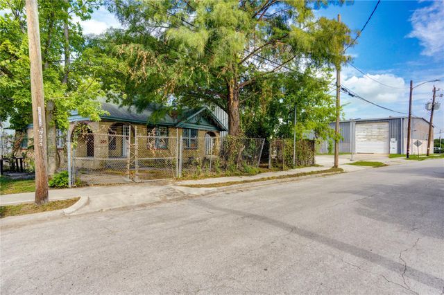 211 N Jenkins Street, Houston, TX 77003