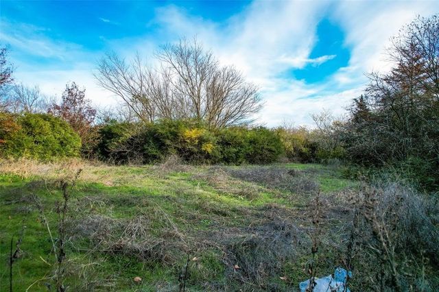 800 N Prairie Creek Road, Dallas, TX 75217