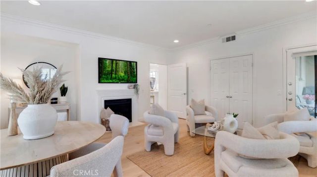 57 Silverado, Irvine, CA 92618
