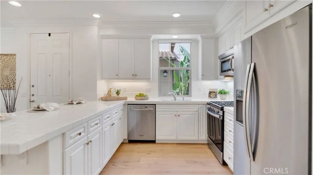 57 Silverado, Irvine, CA 92618