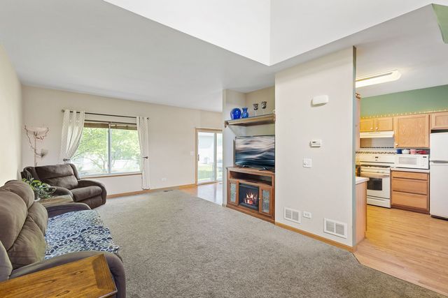 17537 S Gilbert Drive, Lockport, IL 60441