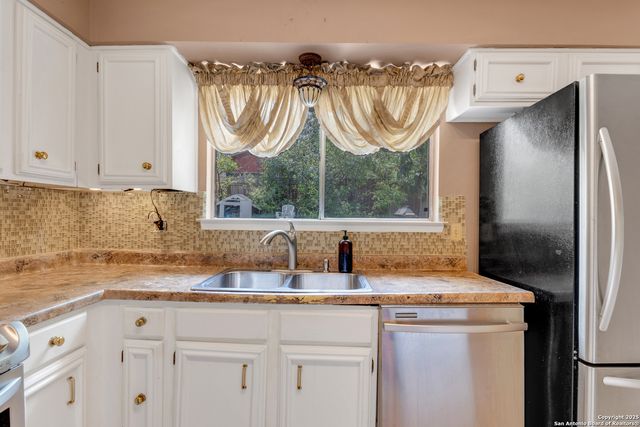 6430 Ridge Forest, San Antonio, TX 78233