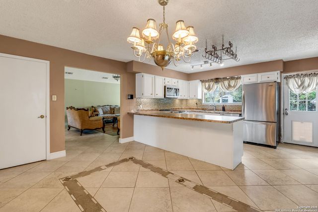 6430 Ridge Forest, San Antonio, TX 78233