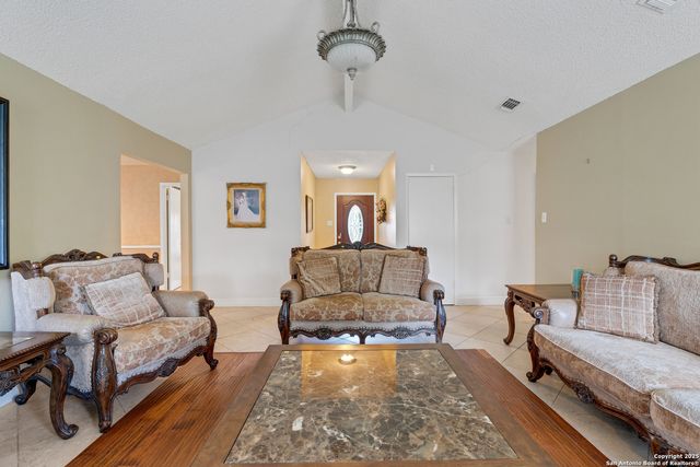 6430 Ridge Forest, San Antonio, TX 78233