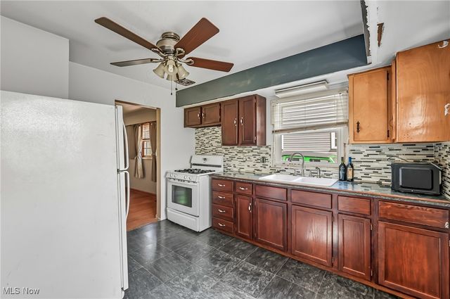 1859 Mathews Road, Poland, OH 44514