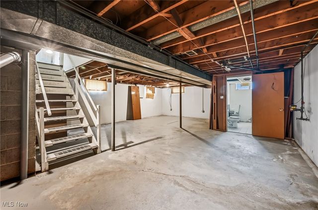 1859 Mathews Road, Poland, OH 44514