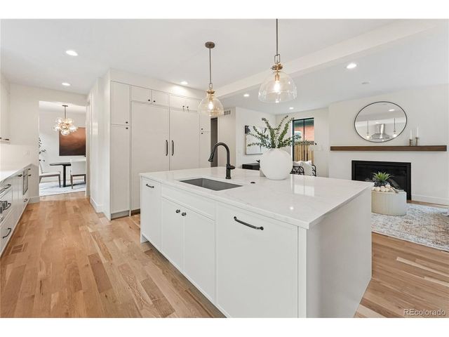 1060 S Ogden St, Denver, CO 80209
