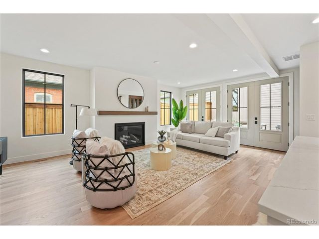 1060 S Ogden St, Denver, CO 80209