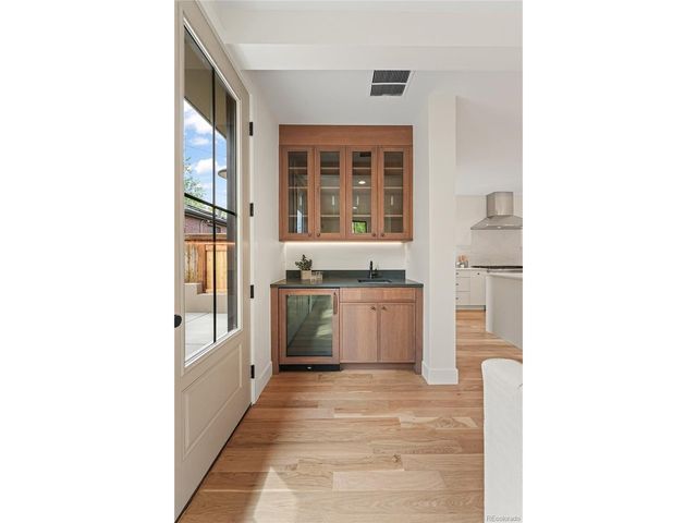 1060 S Ogden St, Denver, CO 80209