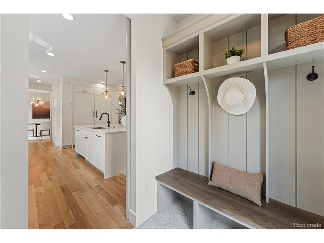 1060 S Ogden St, Denver, CO 80209