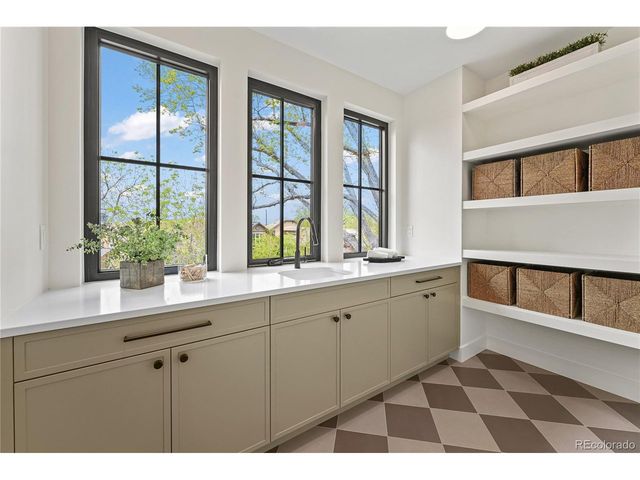1060 S Ogden St, Denver, CO 80209