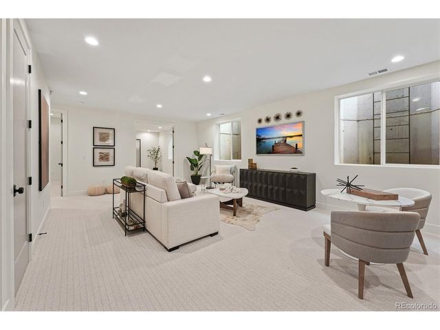 1060 S Ogden St, Denver, CO 80209