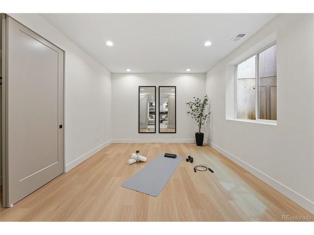 1060 S Ogden St, Denver, CO 80209