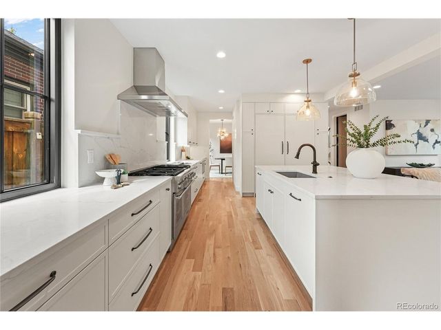 1060 S Ogden St, Denver, CO 80209