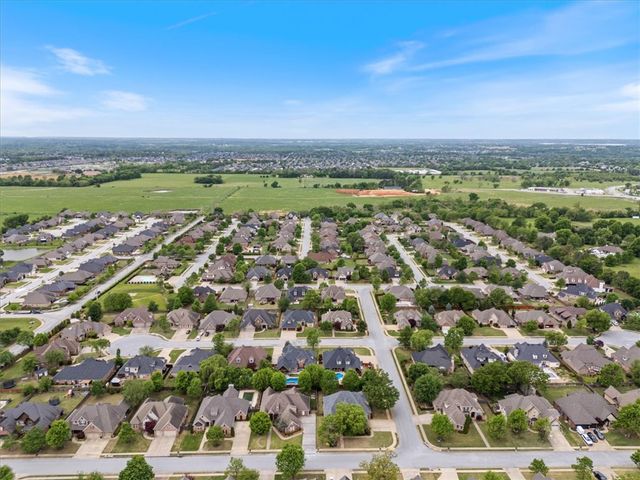 5113 S Bent Tree Drive, Rogers, AR 72758