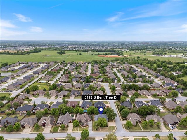 5113 S Bent Tree Drive, Rogers, AR 72758