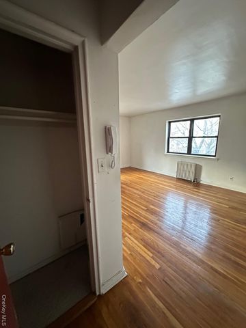 216-04 47th Avenue 3A, Bayside, NY 11361