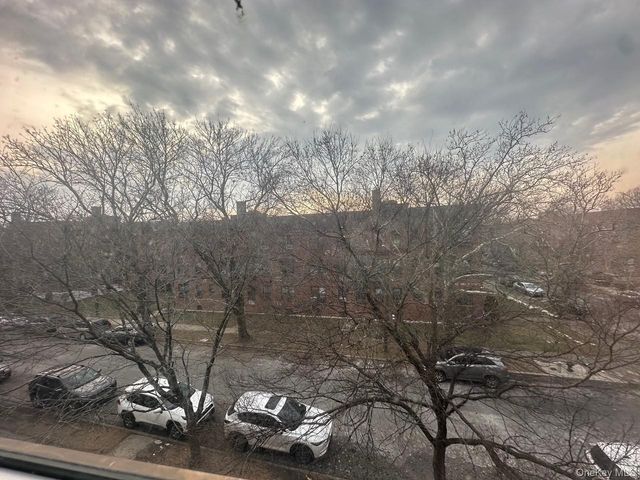 216-04 47th Avenue 3A, Bayside, NY 11361