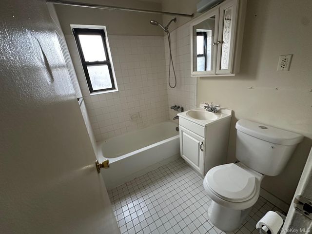 216-04 47th Avenue 3A, Bayside, NY 11361