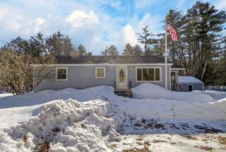 219 Rattlesnake Hill Road, Auburn, NH 03032
