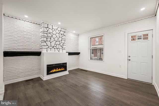 2103 S DAGGETT ST, Philadelphia, PA 19142