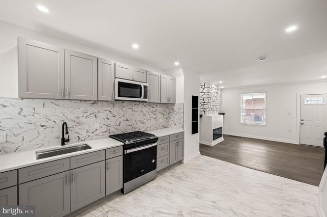 2103 S DAGGETT ST, Philadelphia, PA 19142