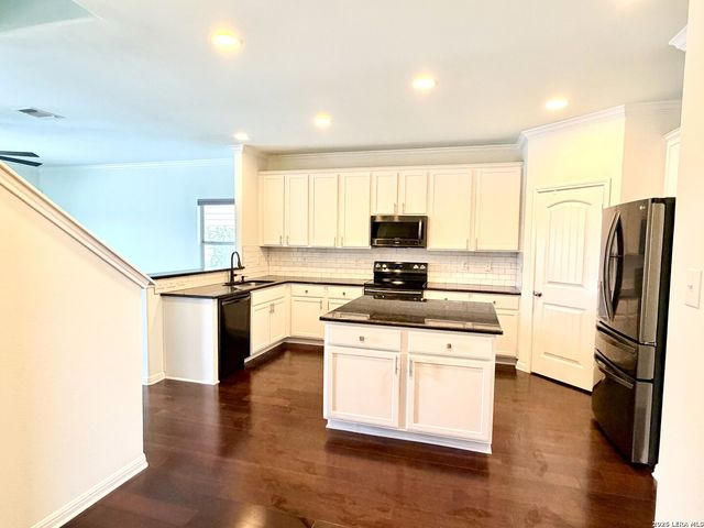 333 Soapstone, Cibolo, TX 78108