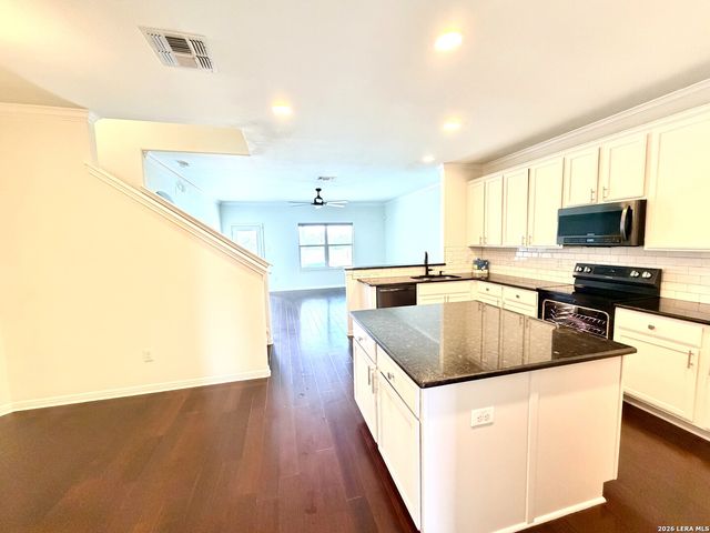 333 Soapstone, Cibolo, TX 78108
