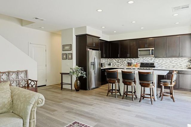 2037 Tango Loop 2, Chula Vista, CA 91915