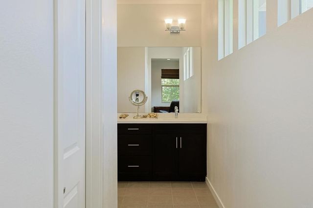 2037 Tango Loop 2, Chula Vista, CA 91915