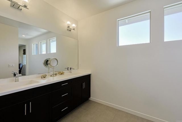 2037 Tango Loop 2, Chula Vista, CA 91915