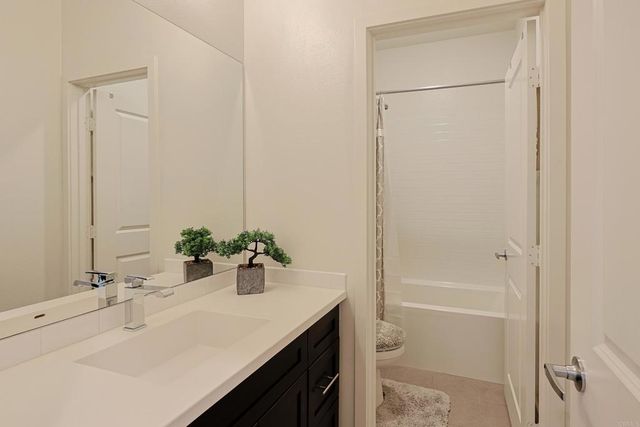 2037 Tango Loop 2, Chula Vista, CA 91915