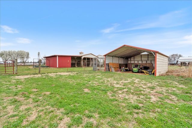 954 NW Main Street, Gentry, AR 72734