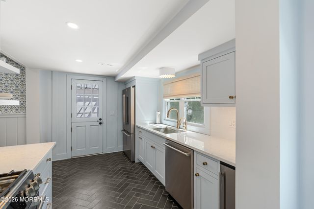 23 Kemp Avenue, Fair Haven, NJ 07704