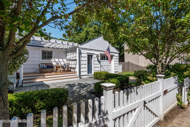 23 Kemp Avenue, Fair Haven, NJ 07704