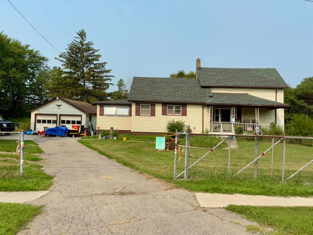 1510 S Chipman Street, Owosso Twp, MI 48867