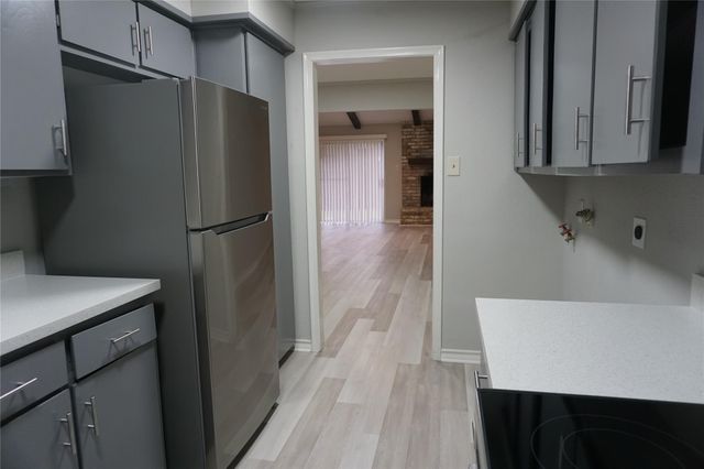 1915 Normal Park Drive A, Huntsville, TX 77340