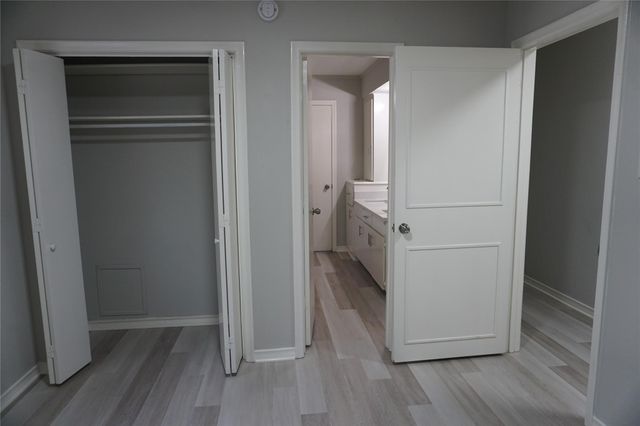 1915 Normal Park Drive A, Huntsville, TX 77340