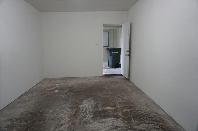 1915 Normal Park Drive A, Huntsville, TX 77340