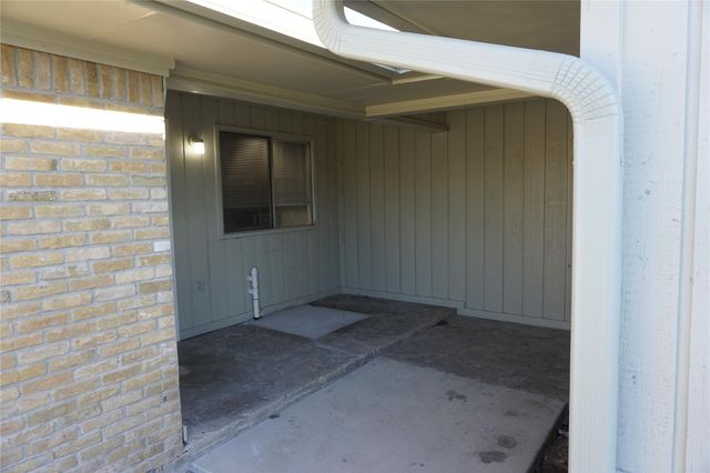 1915 Normal Park Drive A, Huntsville, TX 77340