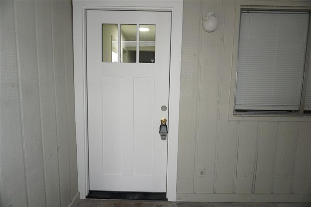 1915 Normal Park Drive A, Huntsville, TX 77340