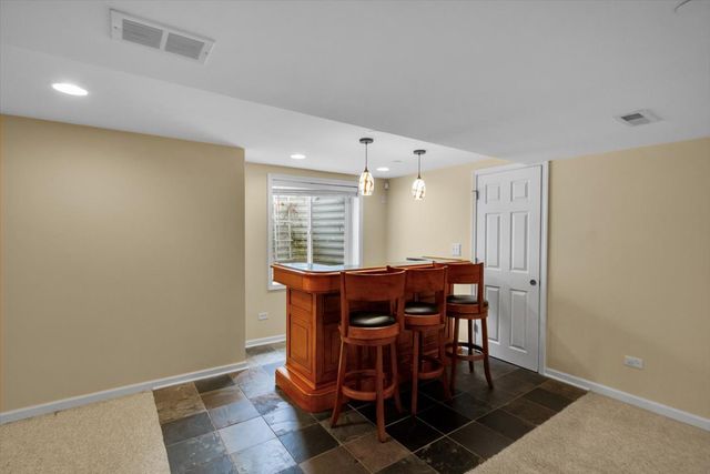 2049 Cabrillo Lane, Hoffman Estates, IL 60192