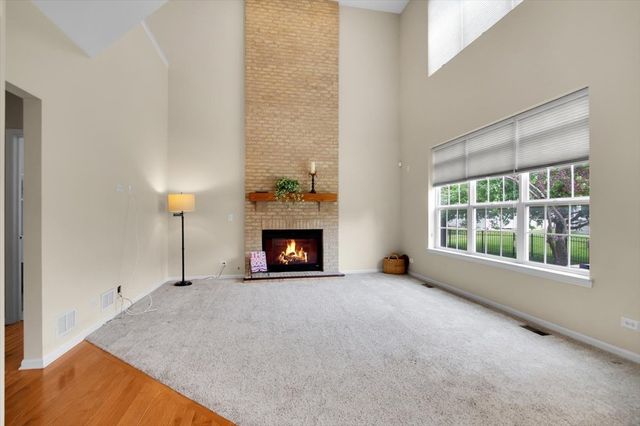 2049 Cabrillo Lane, Hoffman Estates, IL 60192