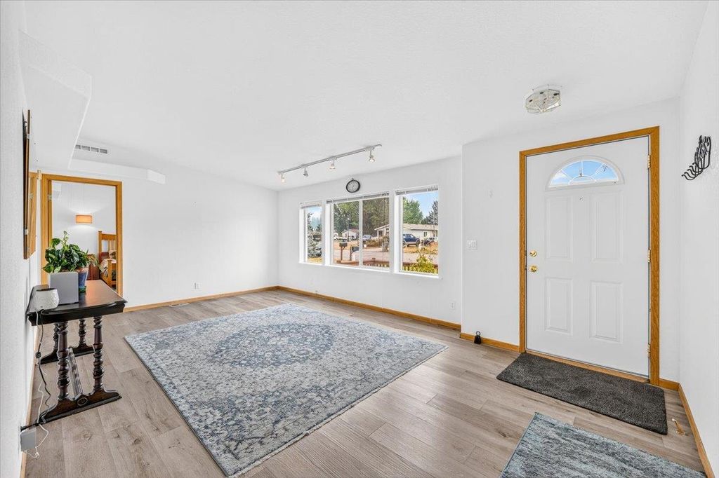 216 Quartzite Loop, Chewelah, WA 99109 photo 3
