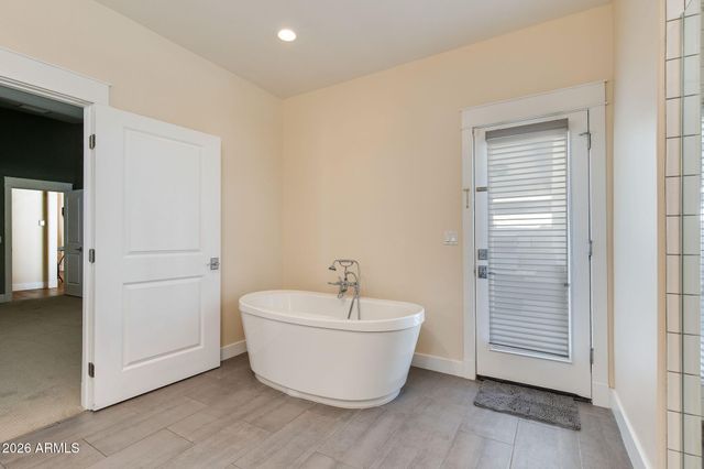 650 E COLTER Street, Phoenix, AZ 85012