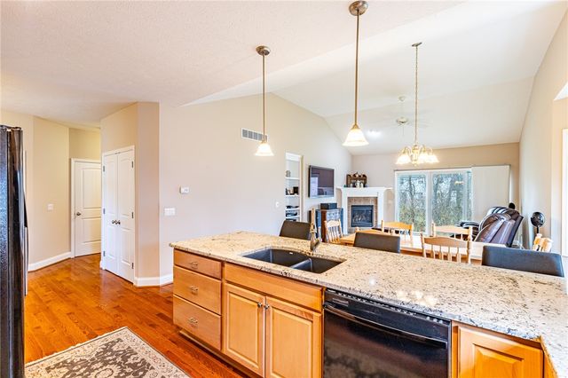 292 Carriage Path Court, Webster, NY 14580