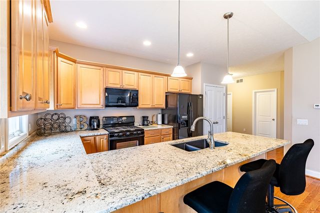 292 Carriage Path Court, Webster, NY 14580