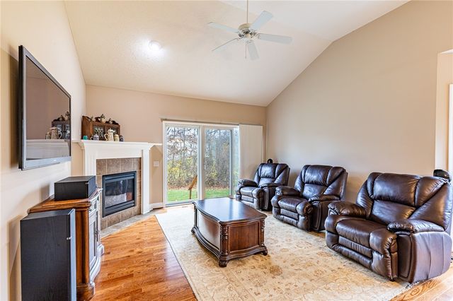 292 Carriage Path Court, Webster, NY 14580